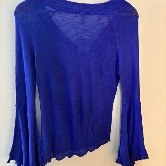 Free People NWT So Dramatic Vibrant Blue Bell Sleeve Blouse - Picture 8 of 9